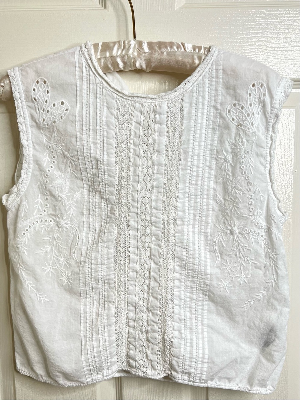 Zara White Cotton Embroidered Sleeveless Top